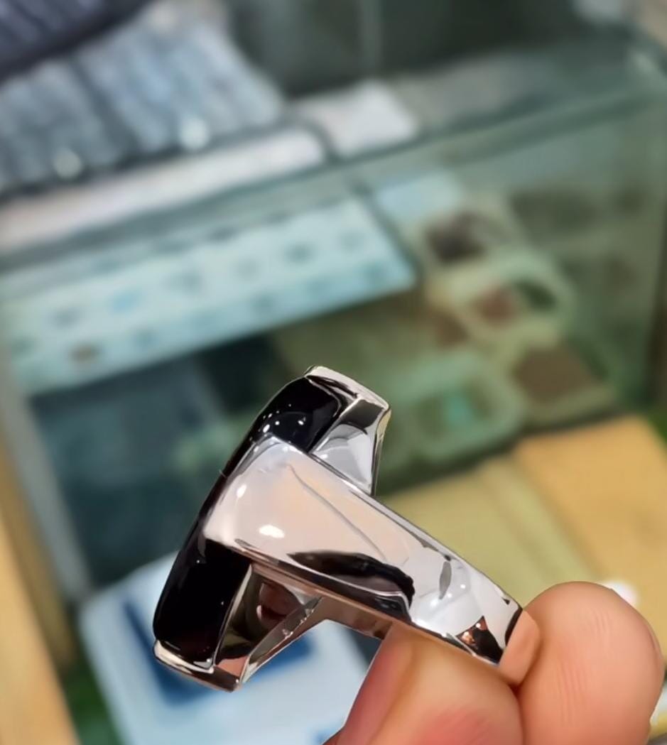 Black Aqeeq Ring ...